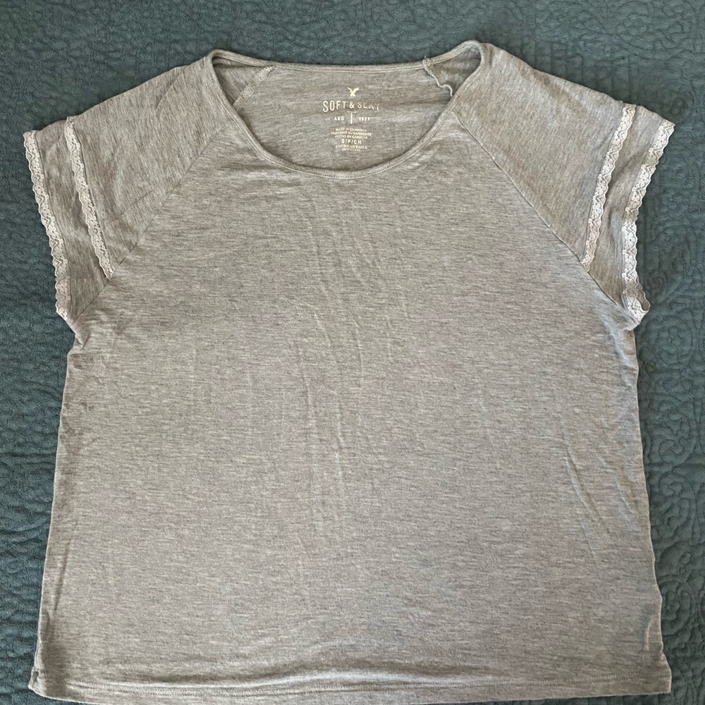 American Eagle soft & sexy tee